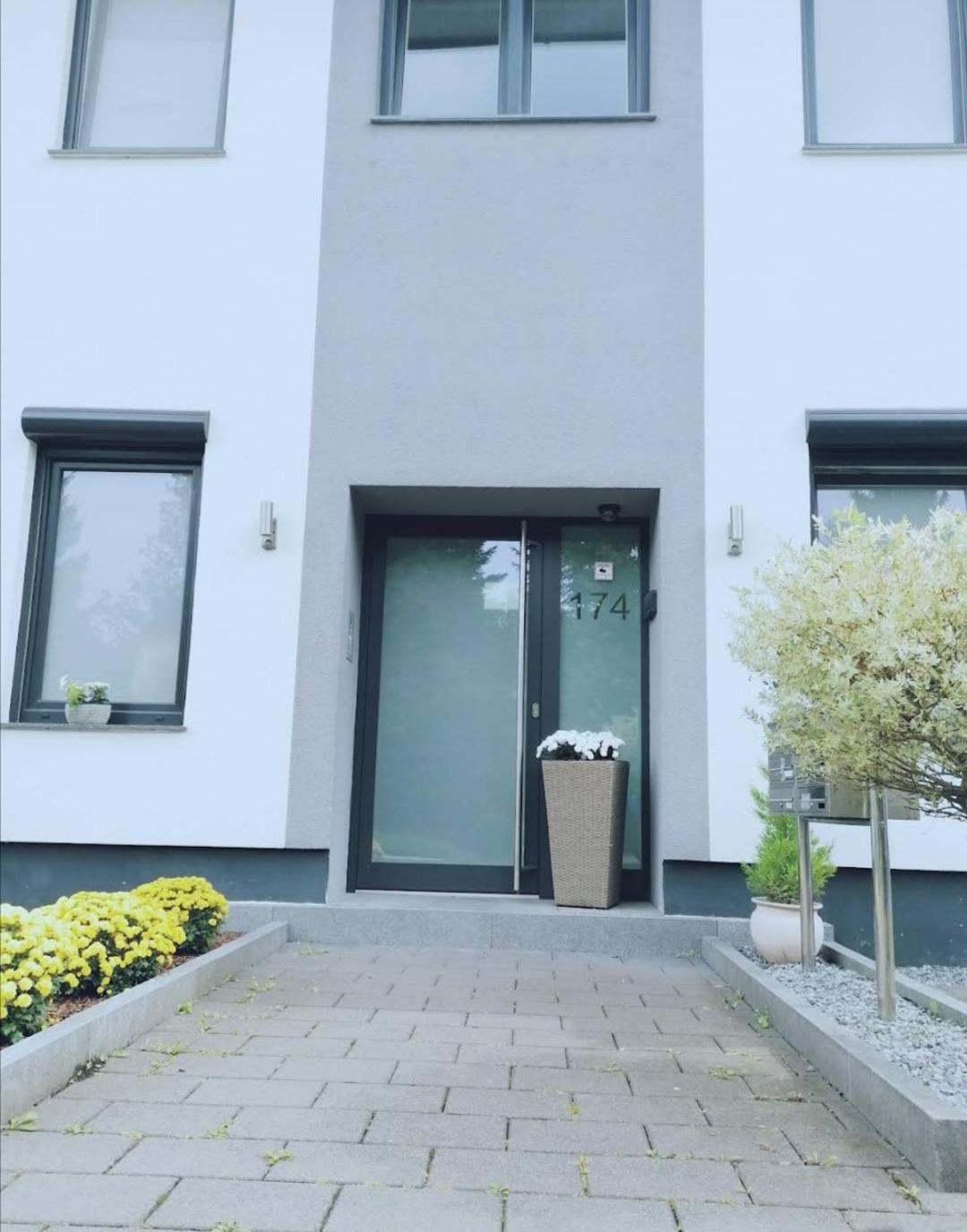Sleep Well Apartments Detmold - Tempur Beds- Neu - Top Lage - Free Parking - Wifi Εξωτερικό φωτογραφία